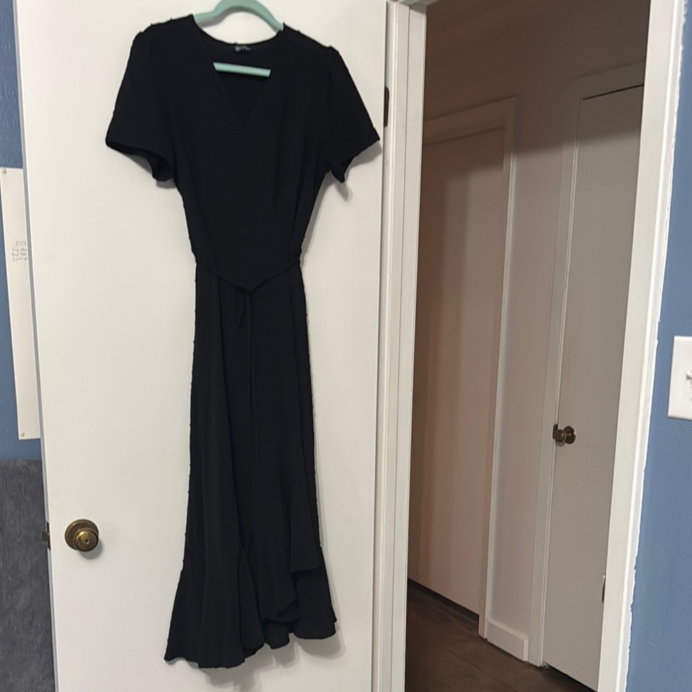 Pretty Garden Black Wrap Dress - Picture 4 of 4